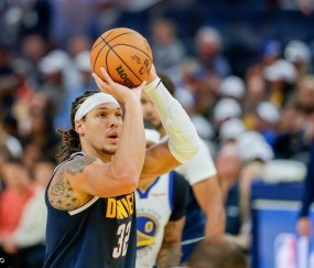 拒绝球队送球好意！戈登生涯之夜不想把失利带回家