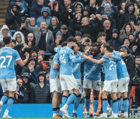 3-0！英超争冠格局大乱：前2只差2分，曼城横扫水晶宫，福登两助攻
